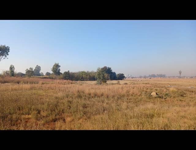 9,100M² VACANT LAND FOR SALE IN UNITAS PARK
